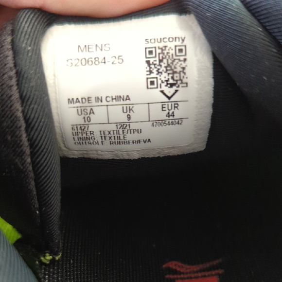 Saucony Men's Size 10 Neon Yellow Running Shoes Awesome Shape!!!! - Picture 14 of 15